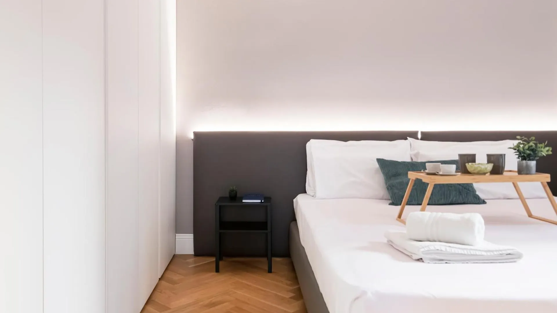 Beautiful And Spacious House In Corso Como By Easylife Mailand Apartment